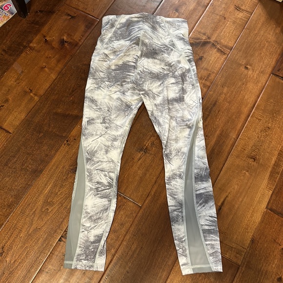 Lululemon legging - Picture 4 of 7